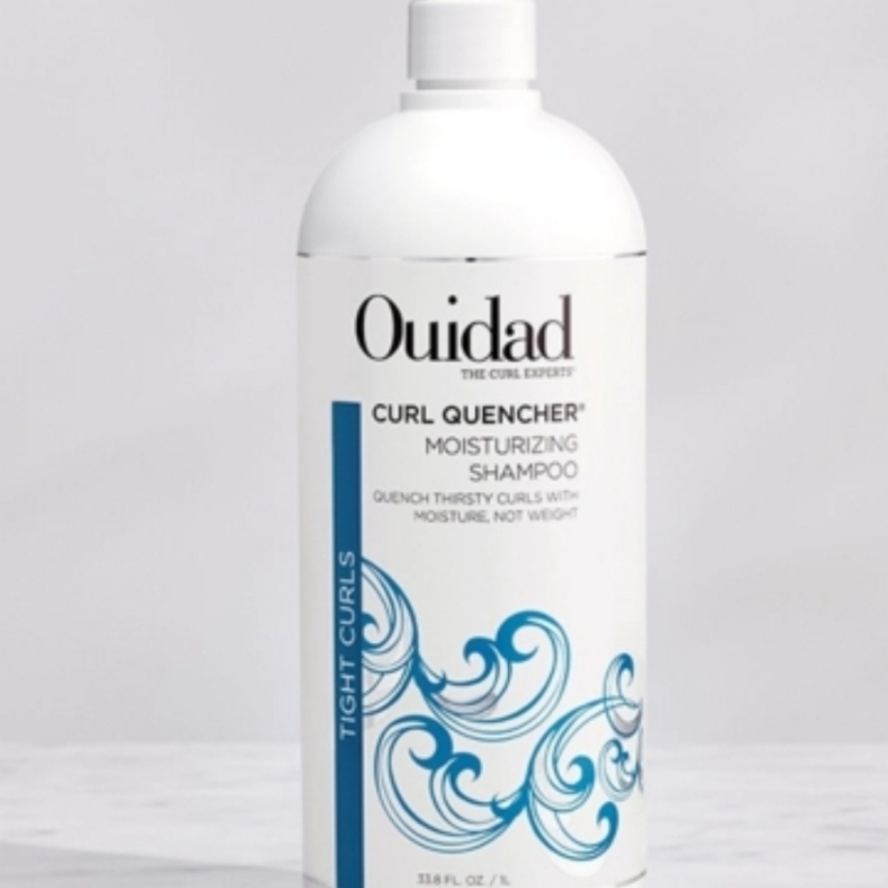 QUENCH THIRSTY CURLS WITH MOISTURE, NOT WEIGHT